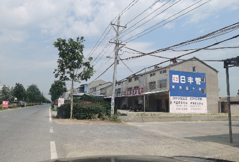 新龙如何能保证墙体广告的醒目性？