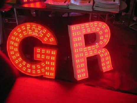 新龙LED发光字常见的安装误区。